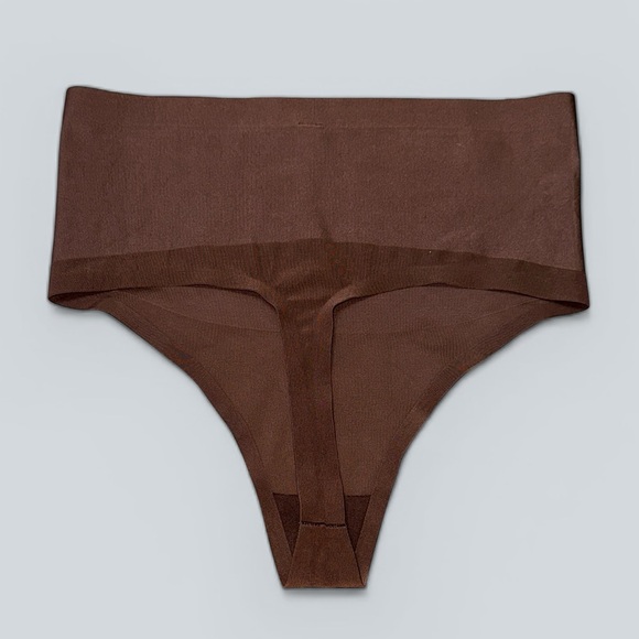 Victoria’s Secret High-Waist No Show Thong - Picture 3 of 6